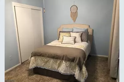 327 Larch Ct, Raritan Township, NJ 08822 - Photo 6