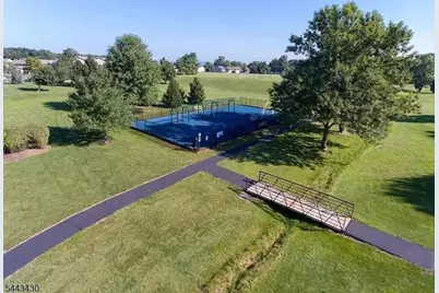 327 Larch Ct, Raritan Township, NJ 08822 - Photo 12