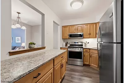 81 Canterberry Cir, Raritan Township, NJ 08822 - Photo 6