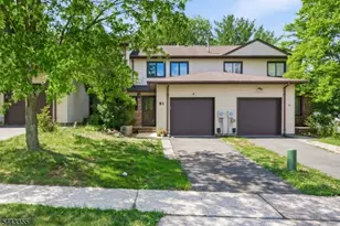 81 Canterberry Cir, Raritan Township, NJ 08822 - Photo 2