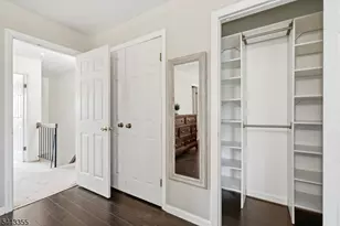 81 Canterberry Cir, Raritan Township, NJ 08822 - Photo 18