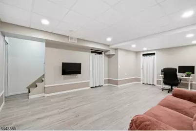 81 Canterberry Cir, Raritan Township, NJ 08822 - Photo 24