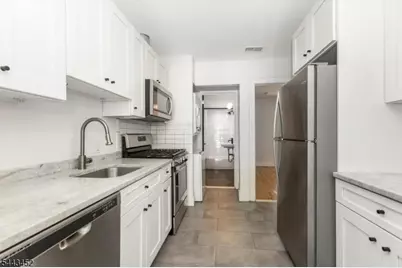159 Forest St #2, Montclair, NJ 07042 - Photo 2