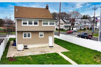 824 Chestnut St, Roselle, NJ 07203 - Photo 8
