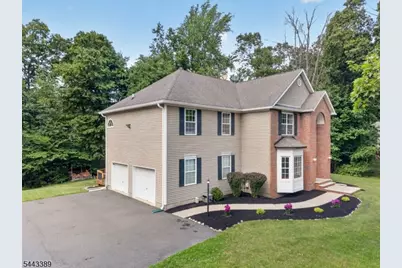 11 Whispering Woods Ln, Sparta Township, NJ 07871 - Photo 8