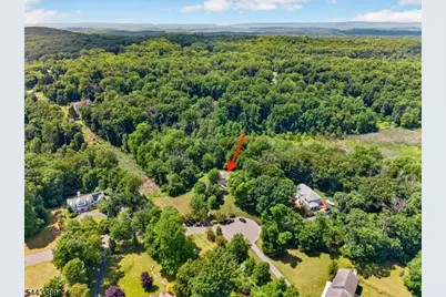 11 Whispering Woods Ln, Sparta Township, NJ 07871 - Photo 4