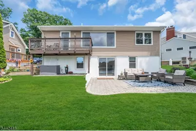 3 Duck Point Trl, Jefferson Township, NJ 07885 - Photo 2