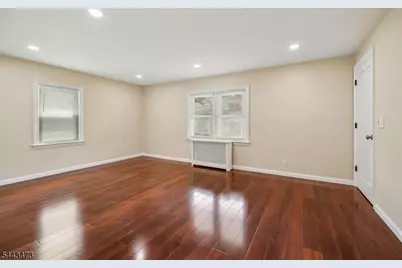 19 Rosedale Ave #1, Montclair, NJ 07042 - Photo 2