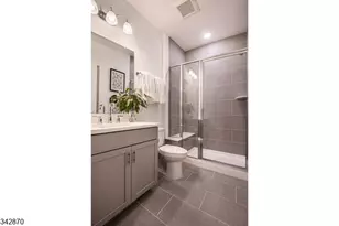 1 Gauer Ct, Denville, NJ 07834 - Photo 8