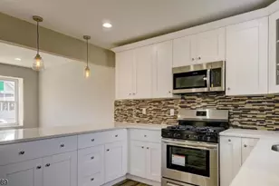 117 Dorothy St, Carteret, NJ 07008 - Photo 6