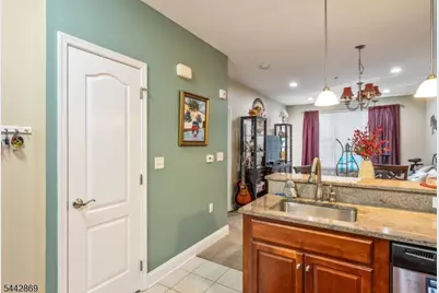 6303 Brookhaven Ct #303, Riverdale, NJ 07457 - Photo 8