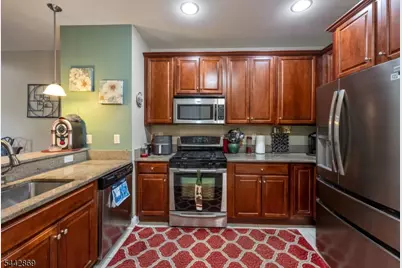 6303 Brookhaven Ct #303, Riverdale, NJ 07457 - Photo 10