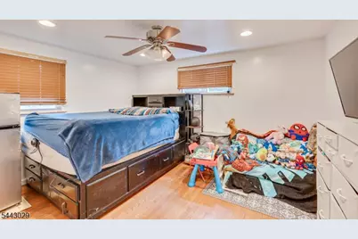 228 Henry Ct, North Plainfield, NJ 07060 - Photo 8
