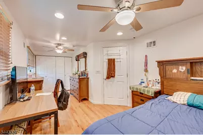 228 Henry Ct, North Plainfield, NJ 07060 - Photo 10