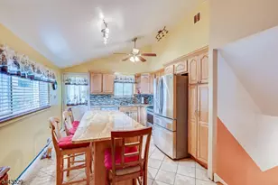 228 Henry Ct, North Plainfield, NJ 07060 - Photo 4