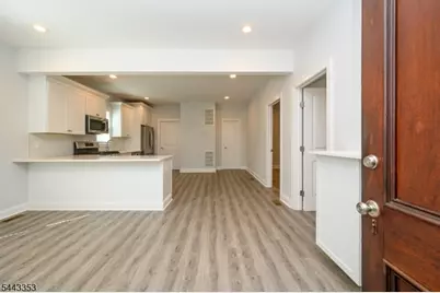 32 Woodland Ave Apt 1, Morris Township, NJ 07960 - Photo 4