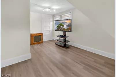 558 Argyle Ave #2, Orange, NJ 07050 - Photo 14