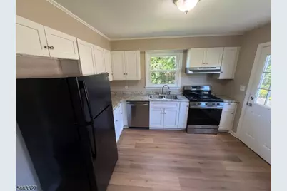 1642 Park St, Rahway, NJ 07065 - Photo 8