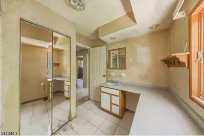 344 Union Ave, Bloomingdale, NJ 07403 - Photo 16