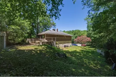 344 Union Ave, Bloomingdale, NJ 07403 - Photo 28