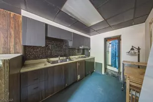 344 Union Ave, Bloomingdale, NJ 07403 - Photo 18