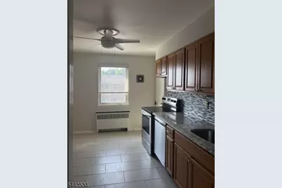 26B Troy Dr #b, Springfield, NJ 07081 - Photo 4