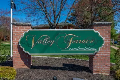 47 Hinchman Ave #2C, Wayne, NJ 07470 - Photo 1