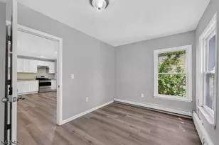 439 7th Ave, Newark, NJ 07107 - Photo 4