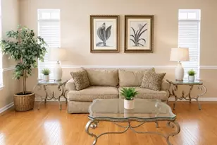 22 Village Square Dr, Union Township, NJ 08802 - Photo 4