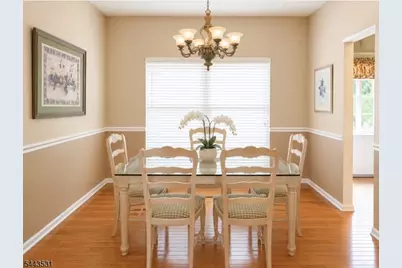 22 Village Square Dr, Union Township, NJ 08802 - Photo 6