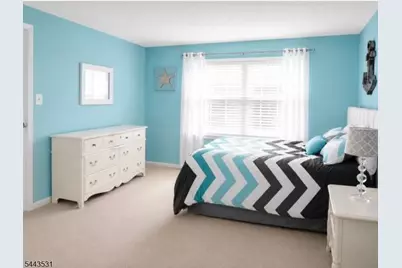 22 Village Square Dr, Union Township, NJ 08802 - Photo 18