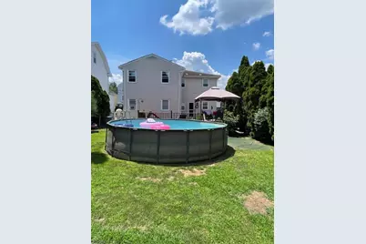 739 Lake Ave, Lyndhurst Township, NJ 07071 - Photo 16