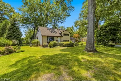 65 Leamoor Dr, Parsippany, NJ 07054 - Photo 24