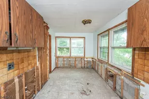 16 Florence St, Hopatcong, NJ 07874 - Photo 18