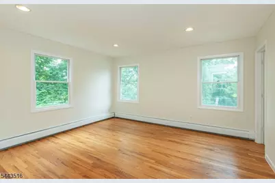 16 Florence St, Hopatcong, NJ 07874 - Photo 8