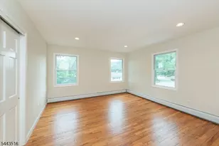 16 Florence St, Hopatcong, NJ 07874 - Photo 10