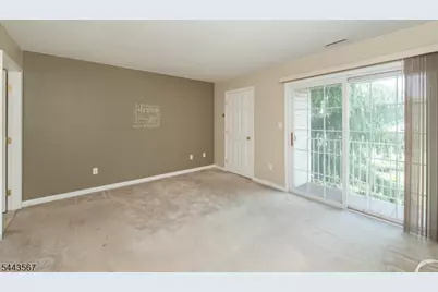 38 Chanda Ct, Clifton, NJ 07012 - Photo 12