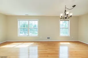 38 Chanda Ct, Clifton, NJ 07012 - Photo 6