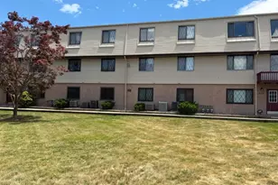 846 Riverside Ave, Lyndhurst Township, NJ 07071 - Photo 1