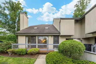 29 Brook St, Franklin Township, NJ 08873 - Photo 2