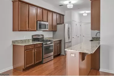 101 Birch Ct, Hanover Township, NJ 07927 - Photo 6
