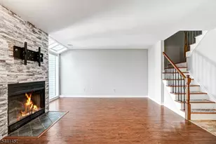 29 Encampment Dr, Bedminster Township, NJ 07921 - Photo 4