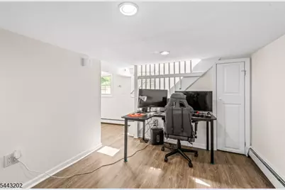 744 Brooklyn Mountain Rd, Hopatcong, NJ 07843 - Photo 10