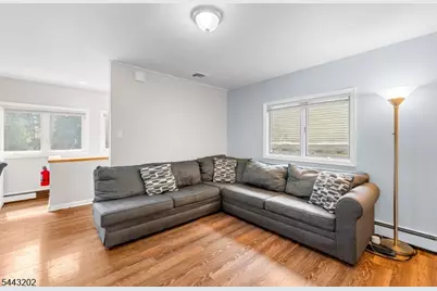 744 Brooklyn Mountain Rd, Hopatcong, NJ 07843 - Photo 4