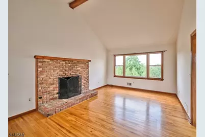815 Clawson Ave, Hillsborough Township, NJ 08844 - Photo 10