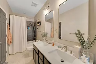 1 Clover Ln, Garfield, NJ 07026 - Photo 16