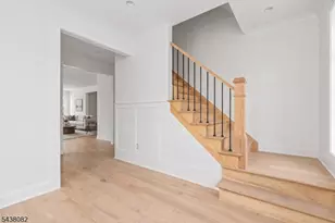 21 Woodruff Ct, New Providence, NJ 07974 - Photo 2