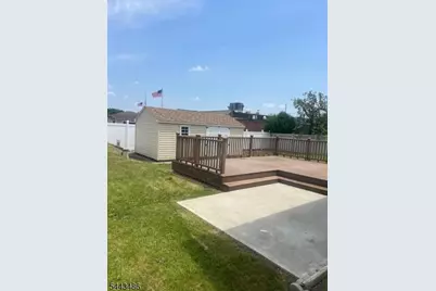 18 Rosengren Ave, Totowa, NJ 07512 - Photo 24