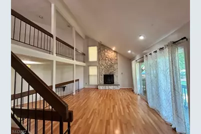 17 Westgate Dr, Edison, NJ 08820 - Photo 4