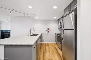 55 Clinton Pl, Hackensack, NJ 07601 - Photo 10